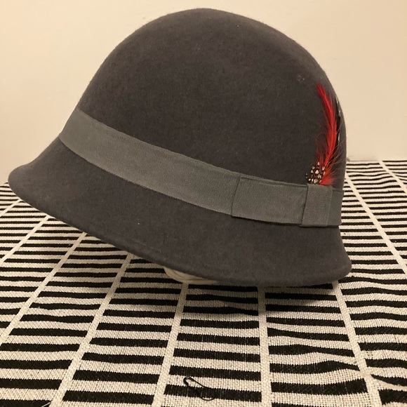 D&Y Accessories - 100% Wool Cloche Hat Roaring 20s Chic